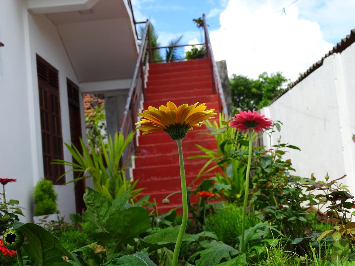 Aa Inn Trincomalee Buitenkant foto