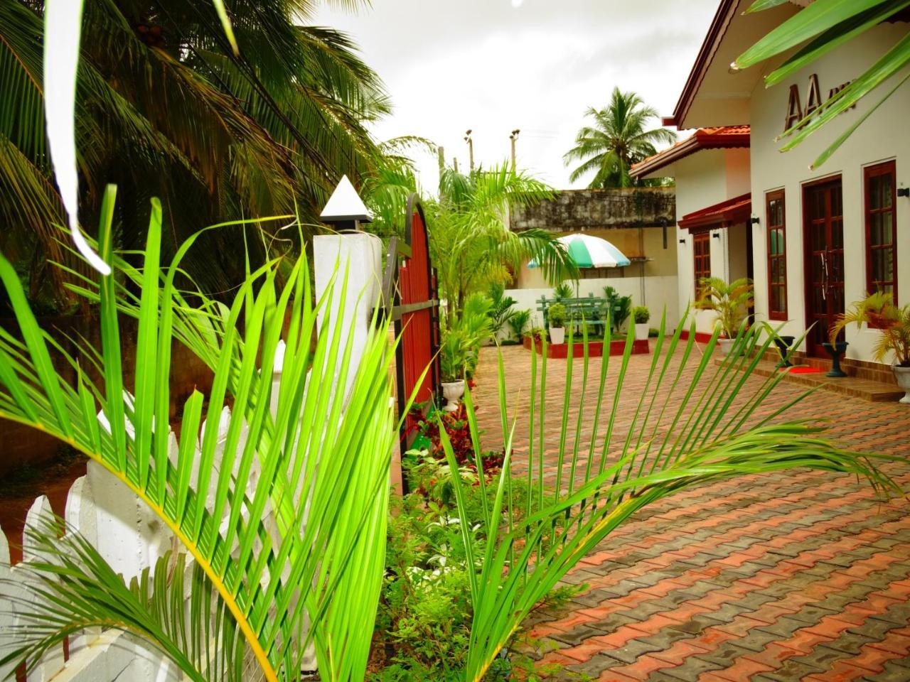 Aa Inn Trincomalee Buitenkant foto