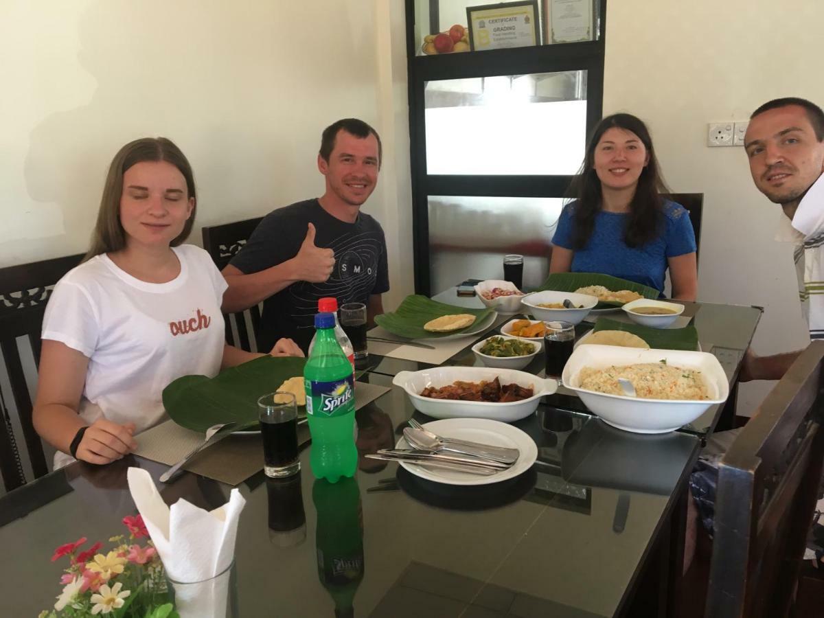 Aa Inn Trincomalee Buitenkant foto