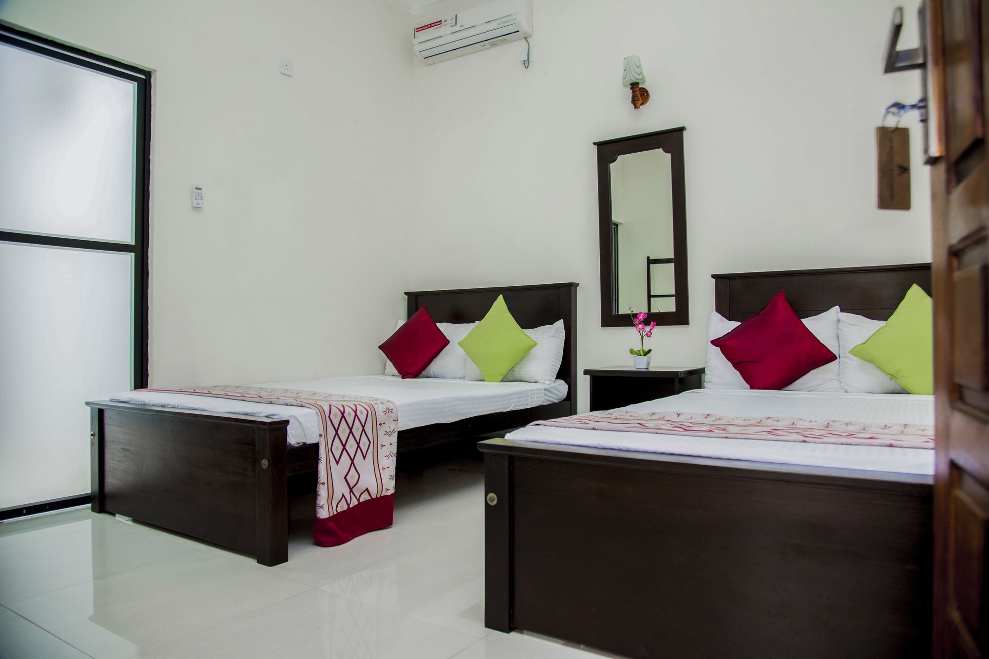 Aa Inn Trincomalee Buitenkant foto