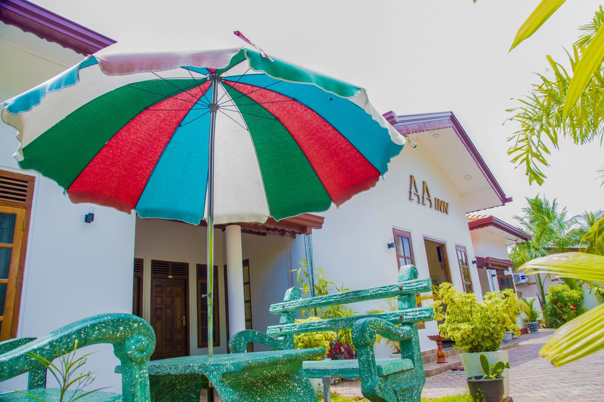 Aa Inn Trincomalee Buitenkant foto