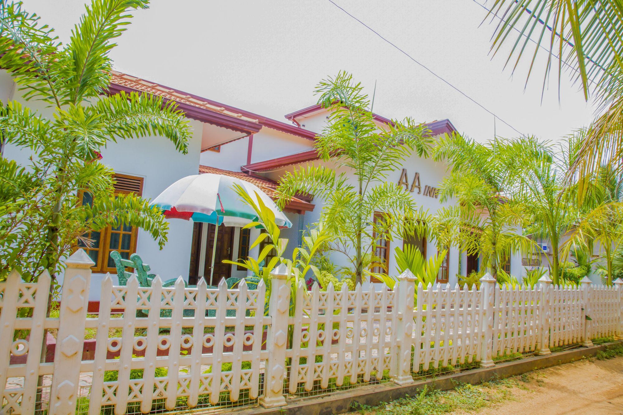 Aa Inn Trincomalee Buitenkant foto
