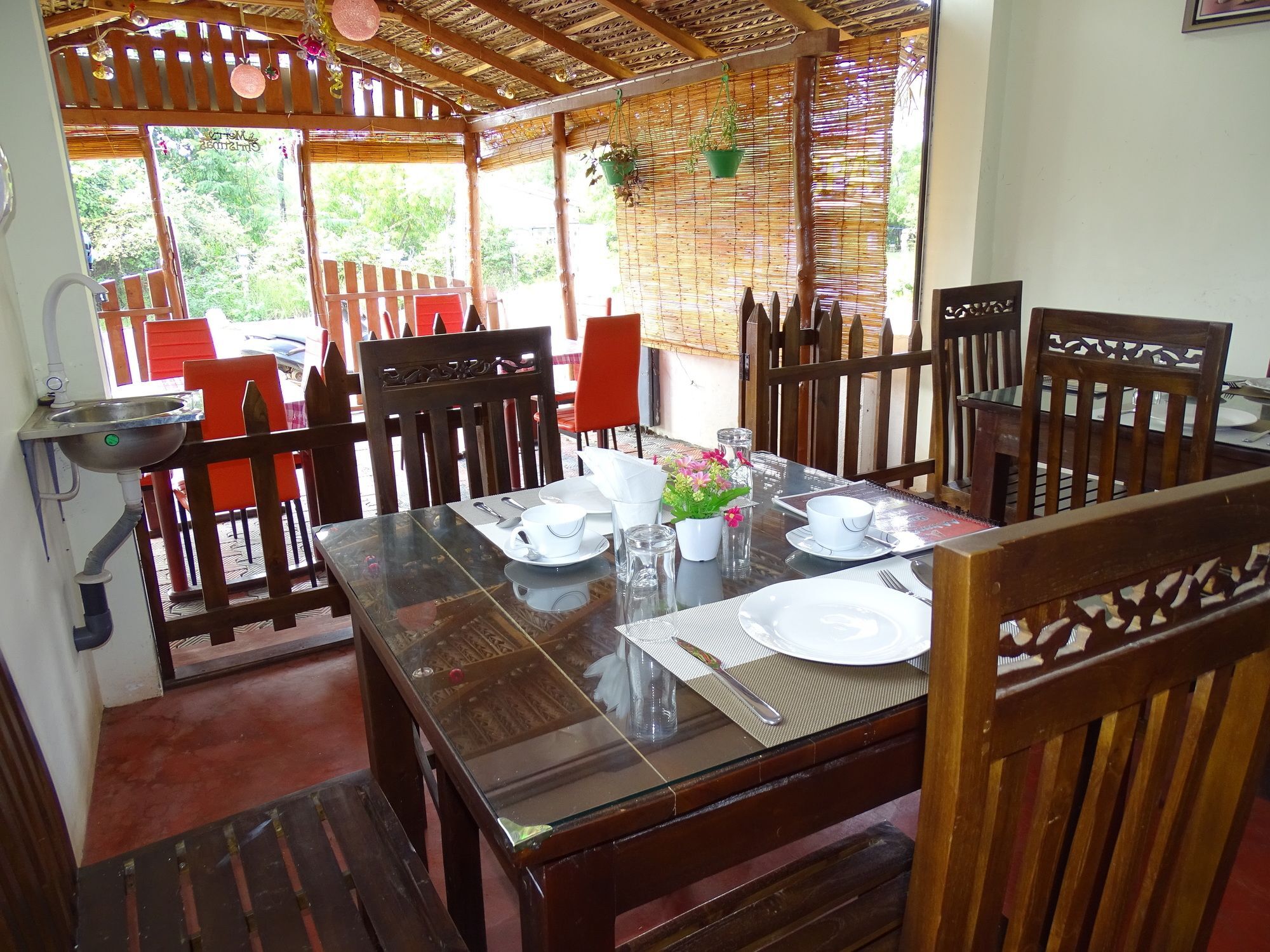 Aa Inn Trincomalee Buitenkant foto